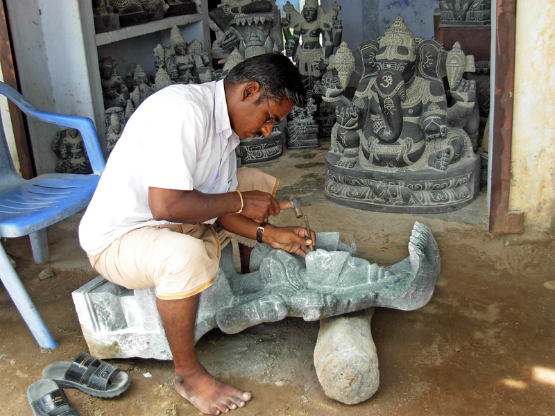 stone-carving-tamil-nadu 